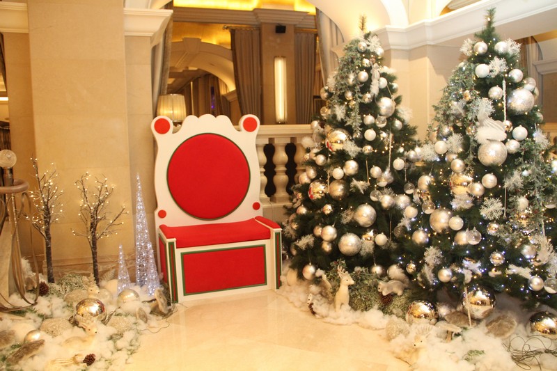 Christmas Night at Cascade Lounge